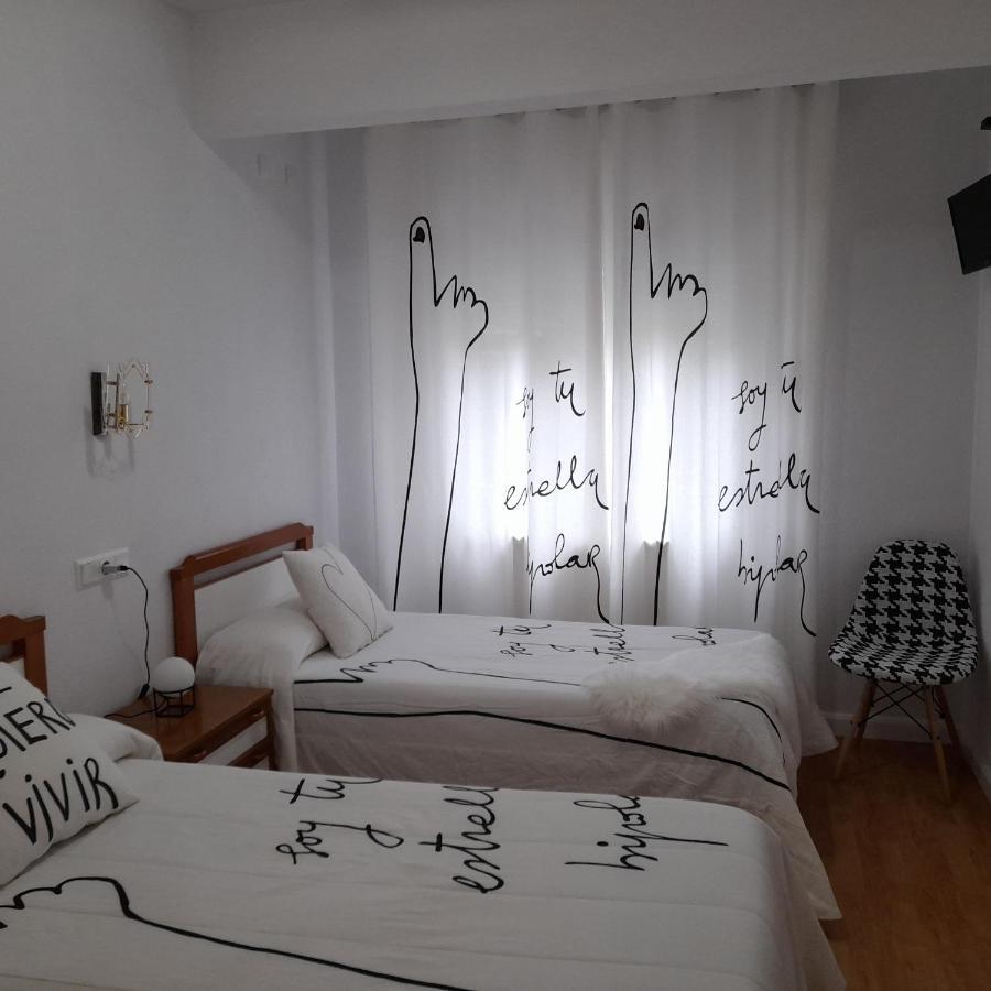 Hostal "Los Chanos El Ruso" Galende Ngoại thất bức ảnh