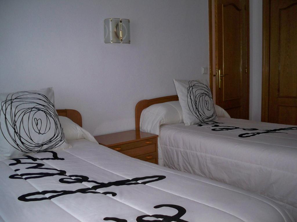 Hostal "Los Chanos El Ruso" Galende Ngoại thất bức ảnh