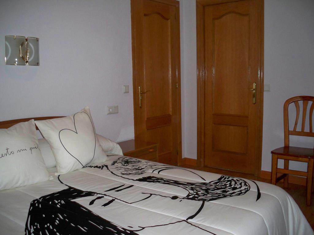 Hostal "Los Chanos El Ruso" Galende Ngoại thất bức ảnh