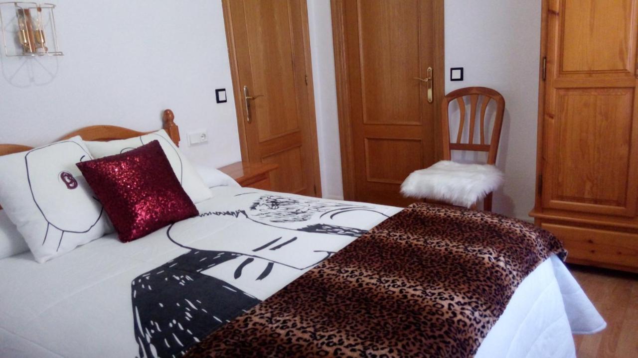 Hostal "Los Chanos El Ruso" Galende Ngoại thất bức ảnh