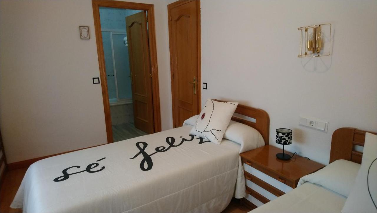 Hostal "Los Chanos El Ruso" Galende Ngoại thất bức ảnh